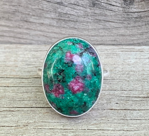 Elegant Oval Ruby Zoisite Boho Minimalist Ring in Sterling Silver  Elegant Oval Ruby Zoisite Boho Minimalist Ring in Sterling Silver