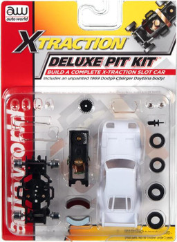 Auto World X-Traction deluxe pit kit with 1969 Dodge Charger Daytona body