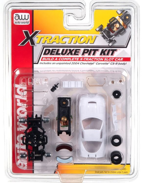 Auto World X-Traction deluxe pit kit with 2004 Chevrolet Corvette C5-R body