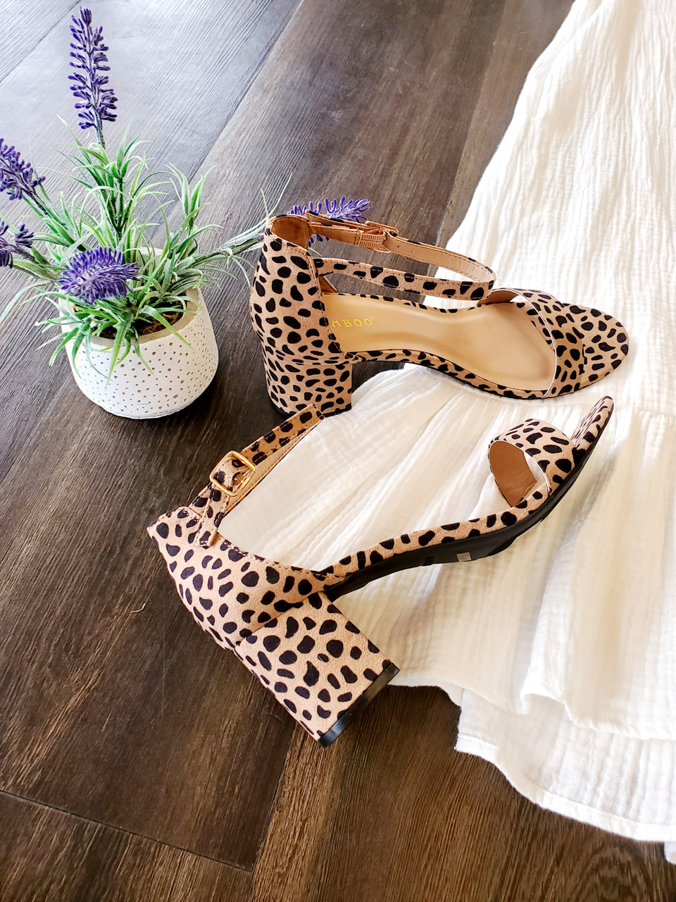 leopard heel shoes