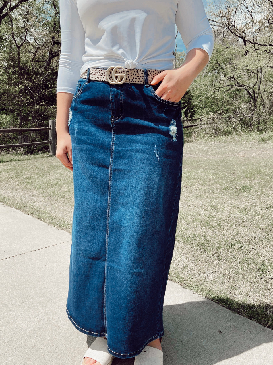 Casual Irregular Bag Hip Skirt Fringed Hole Denim Skirt - China Women Skirts  and Fashion Skirt price | Made-in-China.com