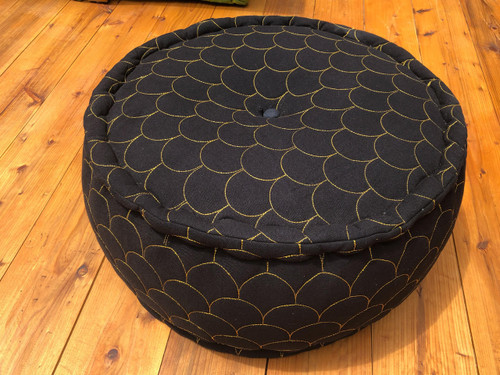 OTTOMAN Round Boho Chic Canvas Floor Cushion Pillow Pouf in Black and Gold OTTOMAN Round Boho Chic Canvas Floor Cushion Pillow Pouf in Black and Gold