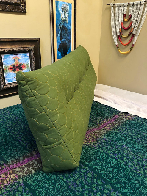 https://cdn11.bigcommerce.com/s-ndgwf6iffo/images/stencil/500x659/products/2521/12097/indie-ella-queen-bed-headboard-pillow-reading-wedge-cushion-60-in-moss-green-quilted-canvas__70289.1663152110.jpg?c=2