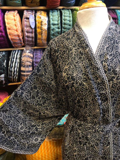 KIMONO Luxurious Printed Silk  Boho Robe in Black Floral (onesize)