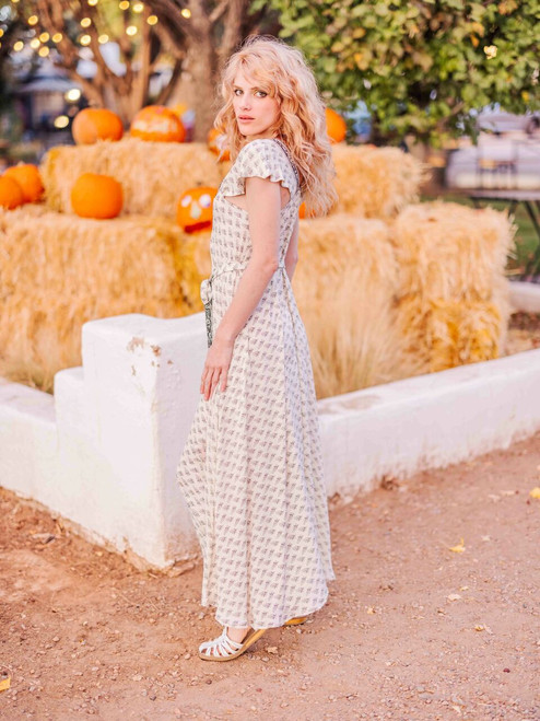 VENUS MAXI Stunning V-Neck Bohemian Printed Dress in Silvery Ivory Flowers VENUS MAXI Stunning V-Neck Bohemian Printed Dress in Silvery Ivory Flowers