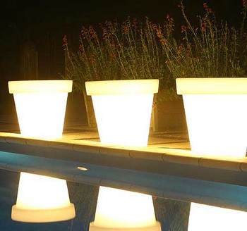 When placed in multiples, the bloom pots create a nice effect