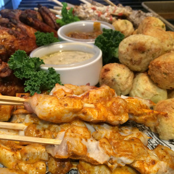 If you like a bit of heat when you eat then you will love our Hot 'n' Spicy Platter