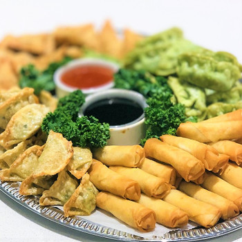 Please everyone with these scrumptious Vegetarian Spring rolls.