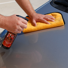 The Gold Plush Microfiber Towel has a thick weave and microfiber edge that's great for quick detailing.