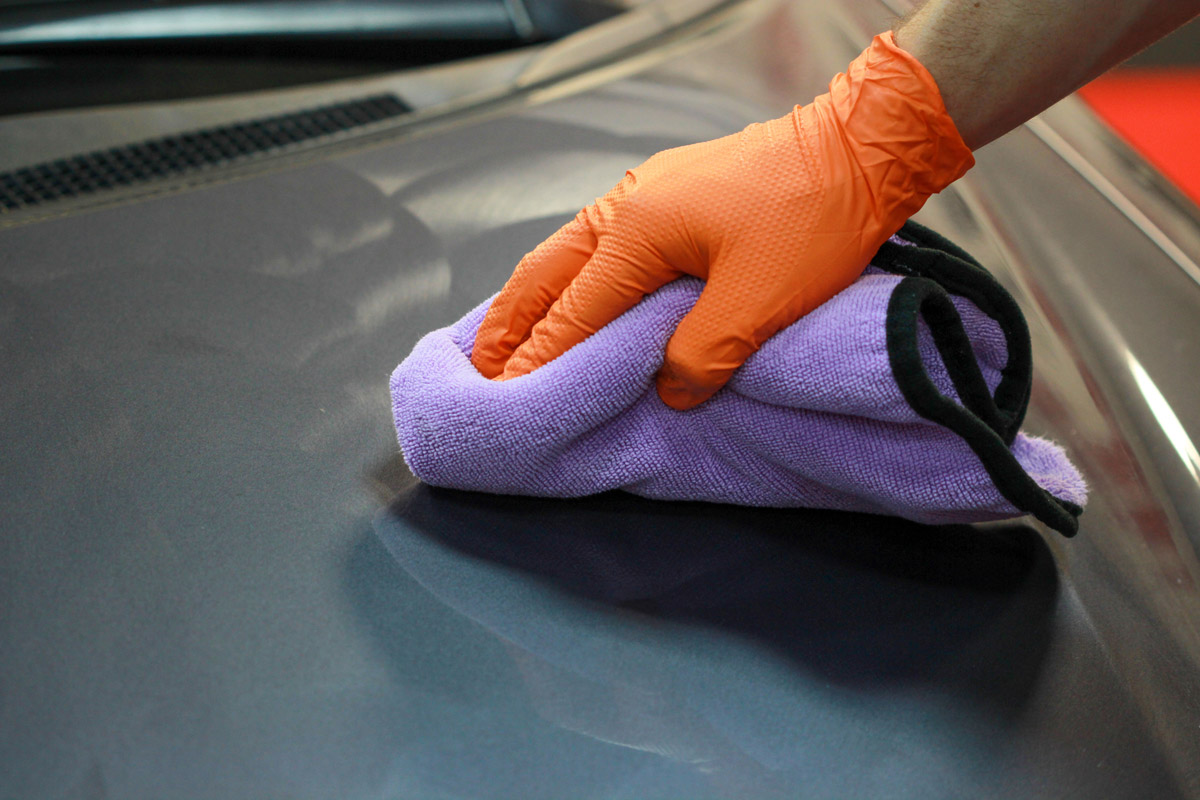 After allowing it to cure for 15 minutes, use a soft, clean microfiber towel to buff off the haze to a high shine.