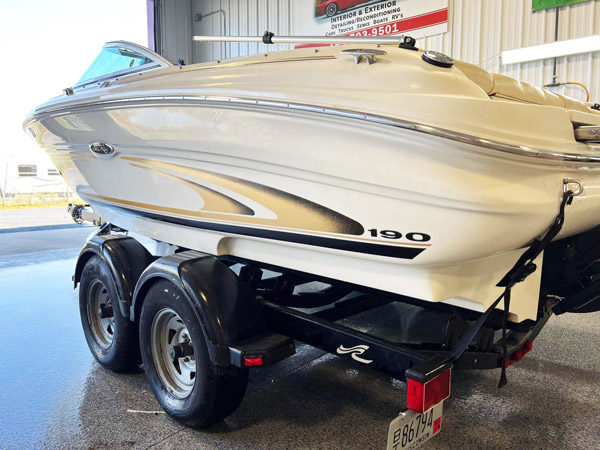 Geek Center - Auto Detailing Tips - Summer Boat Care Basics 