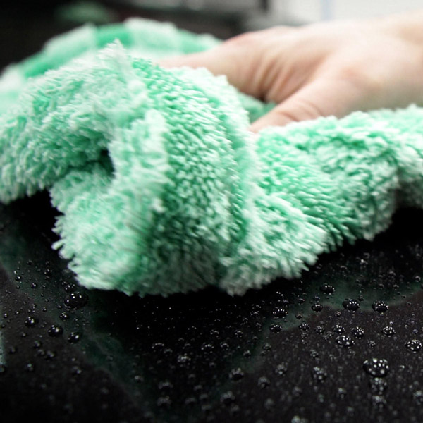 Drying wet car with Cobra Guzzler Hybrid Twisted Drying Towel.