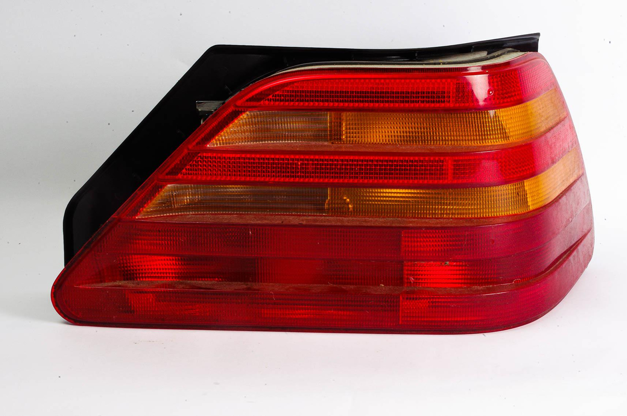 Mercedes 1408202064 Light Red Orange Complete - Rear Right (a) | W140 Coupe