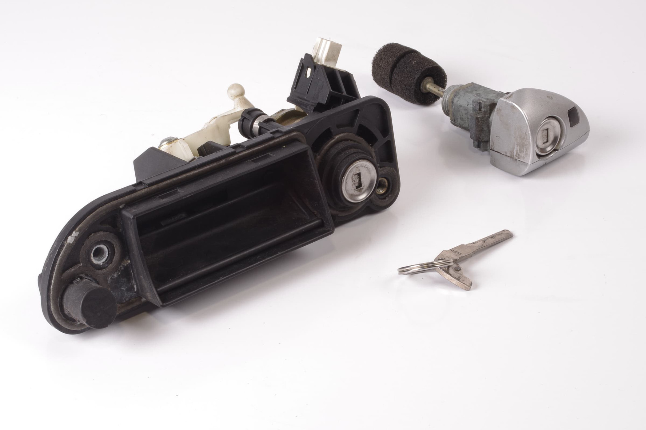 Mercedes 2307500093 Lock Set x1 - Silver (d) | R230 SL