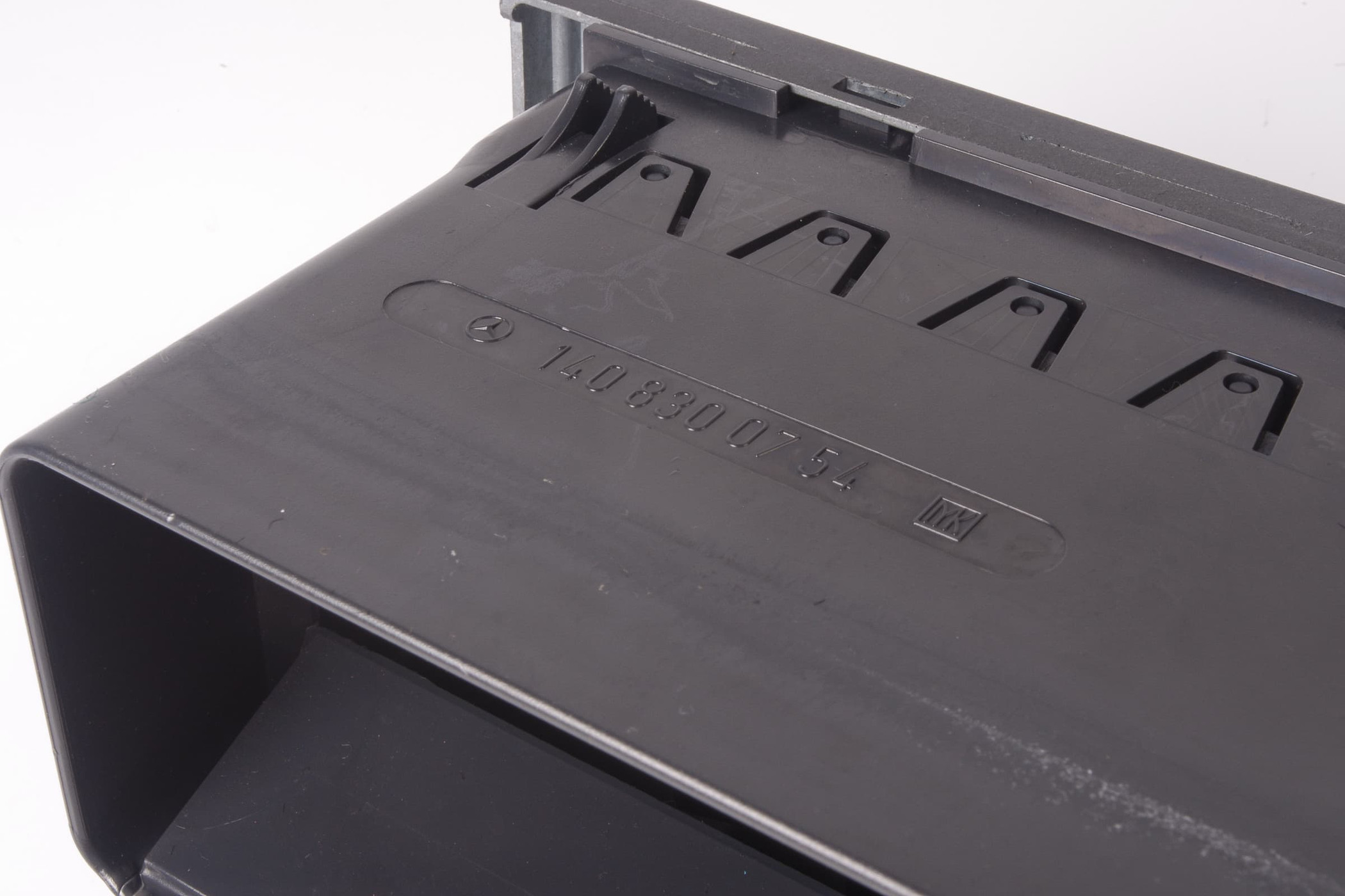 Mercedes 1408300754 Air Vent - Black | W140 V140 C140 S