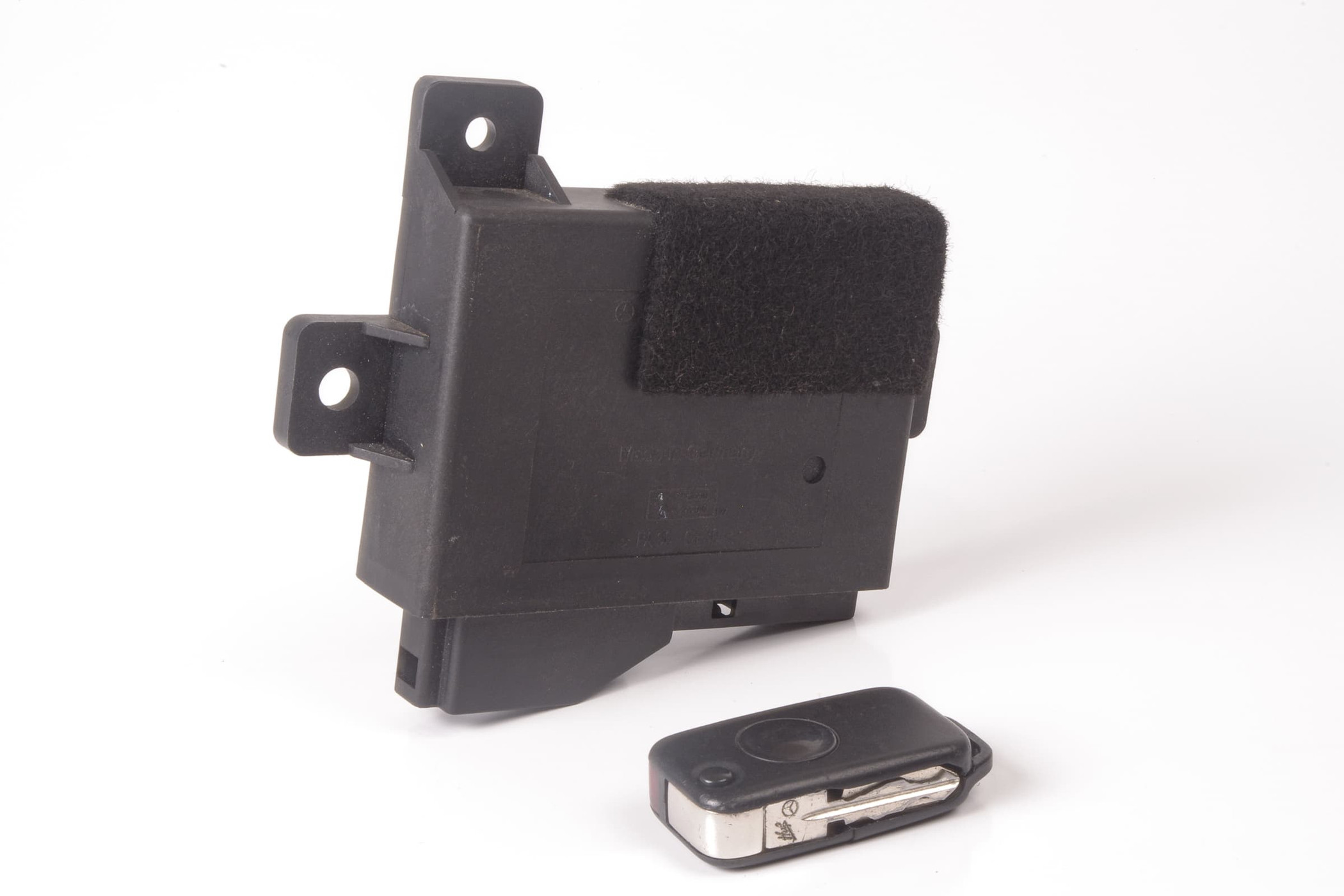 Mercedes 2028204026 Infrared Control Unit Key Fob Coded Set | W140 S W202 C