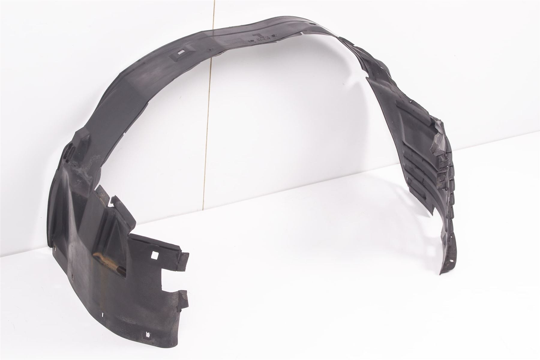 Mercedes 1406983530 Wheel Arch Liner - Front Left | V140 C140 S