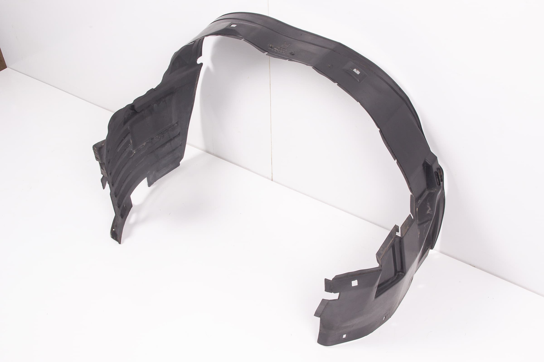 Mercedes 1406983630 Wheel Arch Liner - Front Right | V140 C140 S