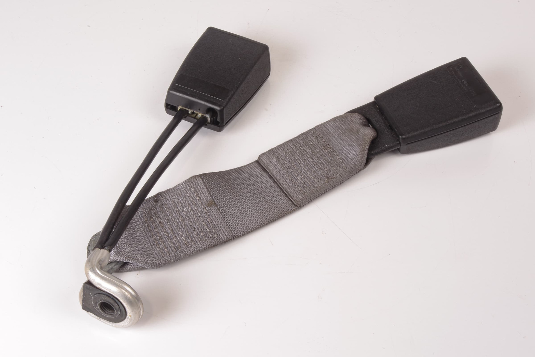 Mercedes 1408600269 Seat Belt Buckle - Rear Grey | W140 V140 S