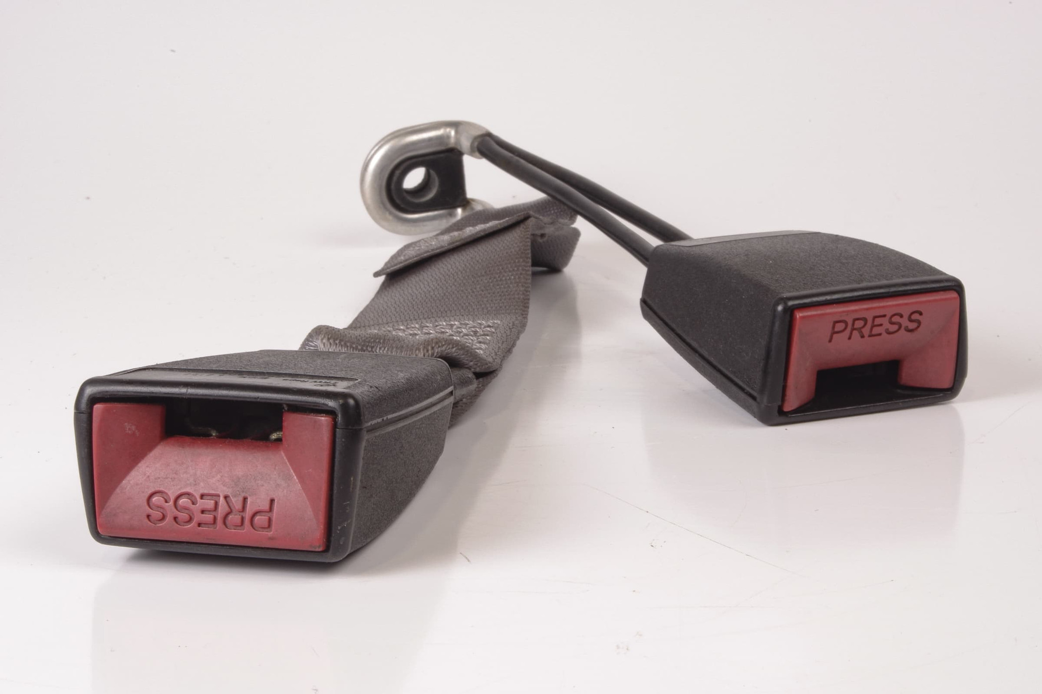 Mercedes 1408600269 Seat Belt Buckle - Rear Grey | W140 V140 S