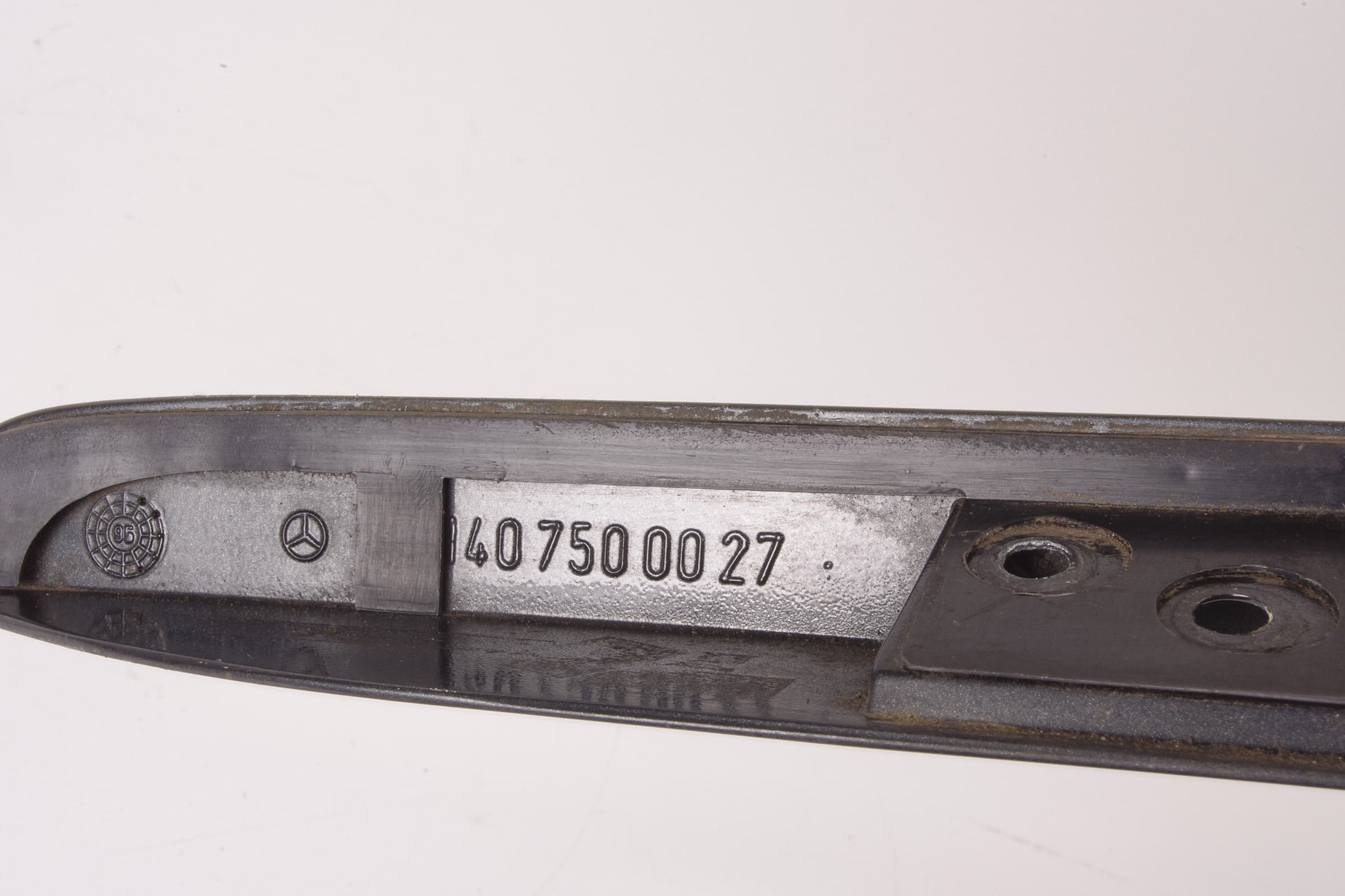 Mercedes 1407500027 Number Plate Light Housing - Black | W140 V140 S