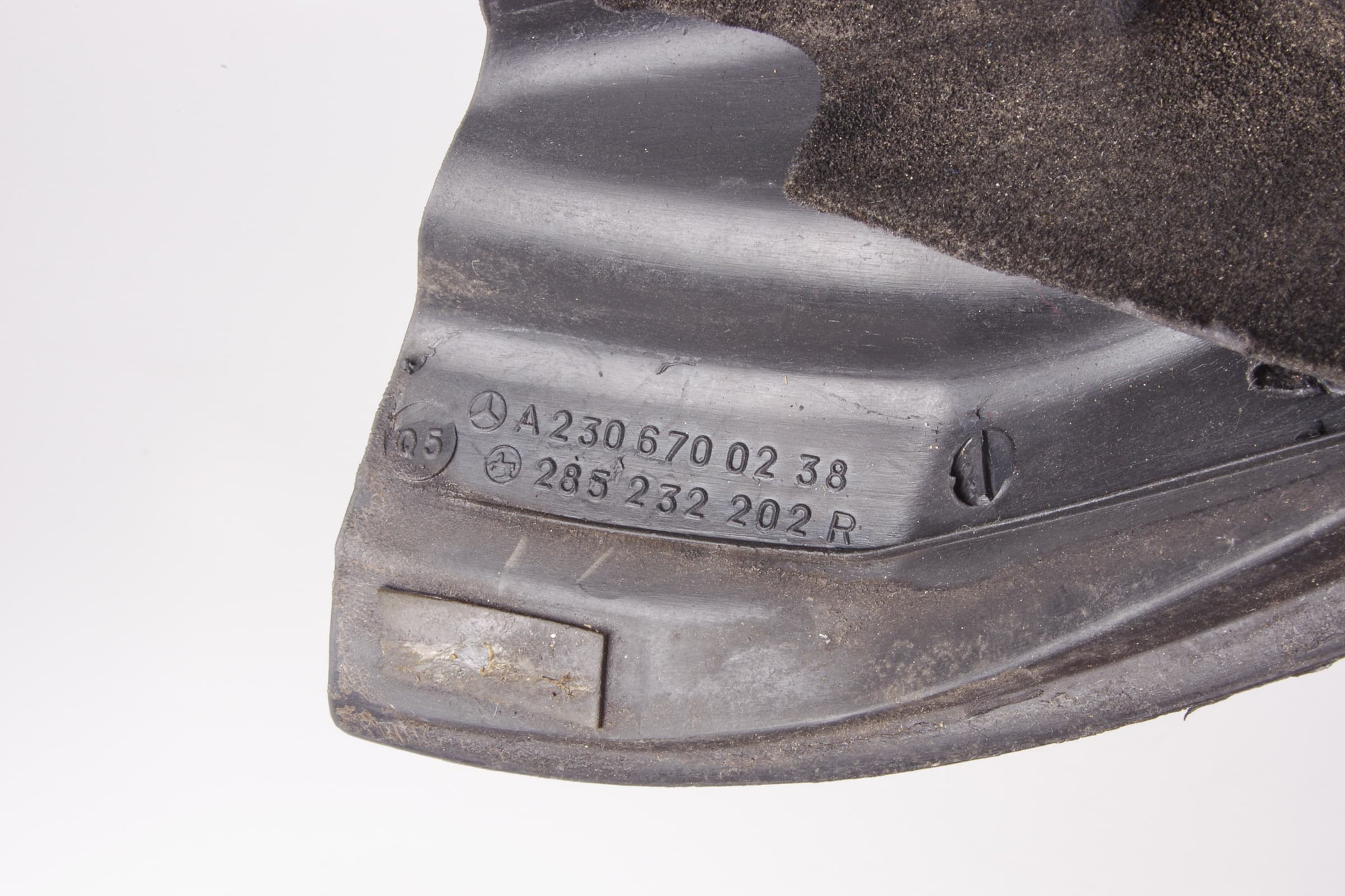 Mercedes 2306700238 Window Seal - Rear Right | R230 SL