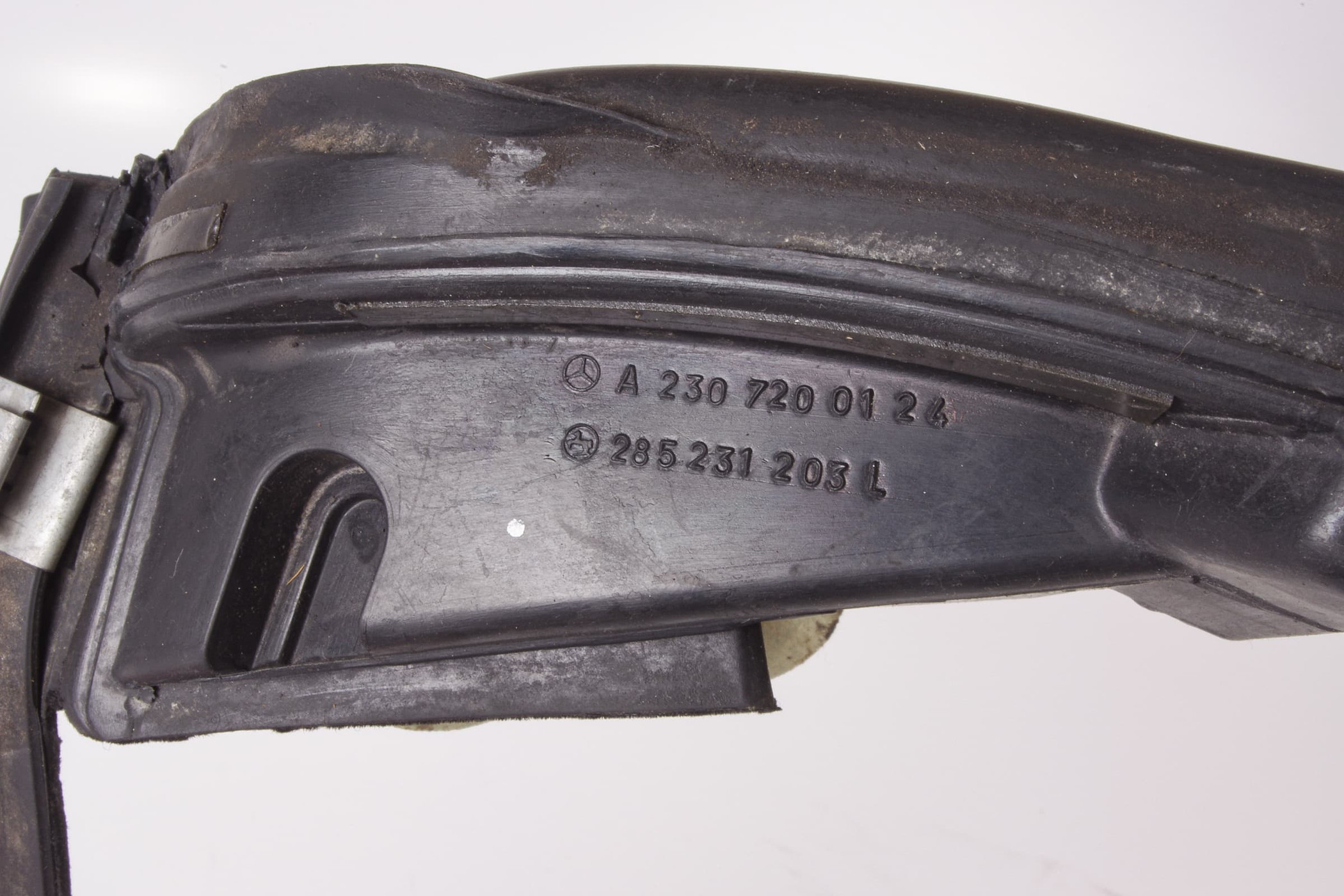 Mercedes 2307200124 Window Seal - Left | R230 SL