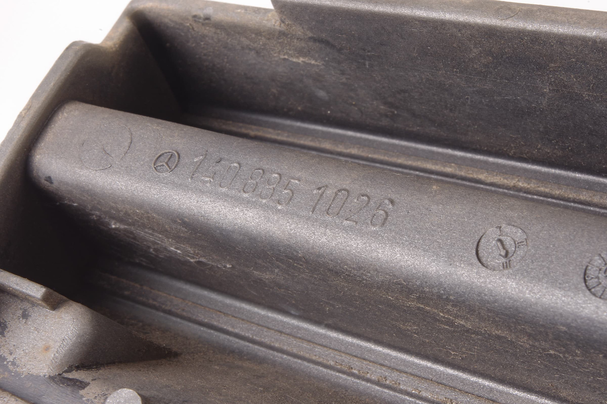 Mercedes 1408851026 Tow Eye Cover - Right Grey | W140 V140 S