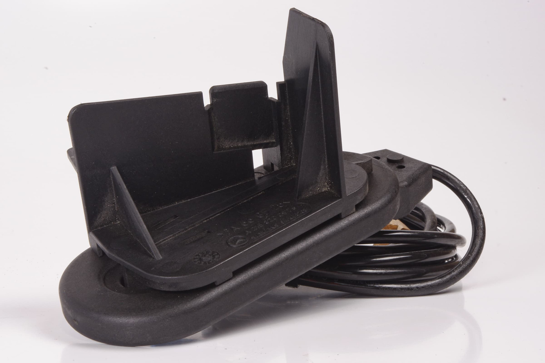 Mercedes 2158200975 Antenna Module - Rear Left | C215 CL