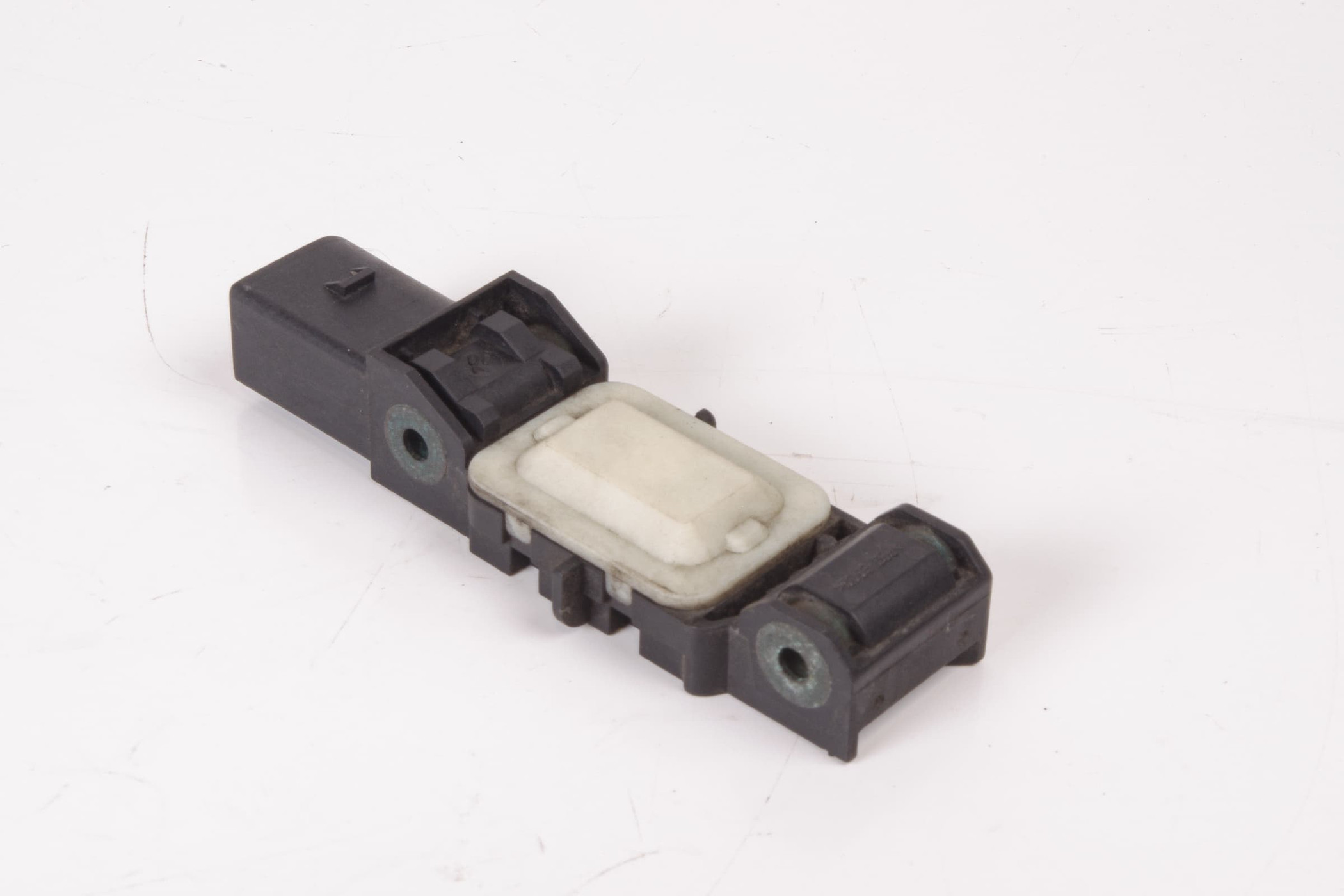 Mercedes 0028200826 SRS Sensor | W203 CL203 C C209 A209 CLK C215 CL W220 S