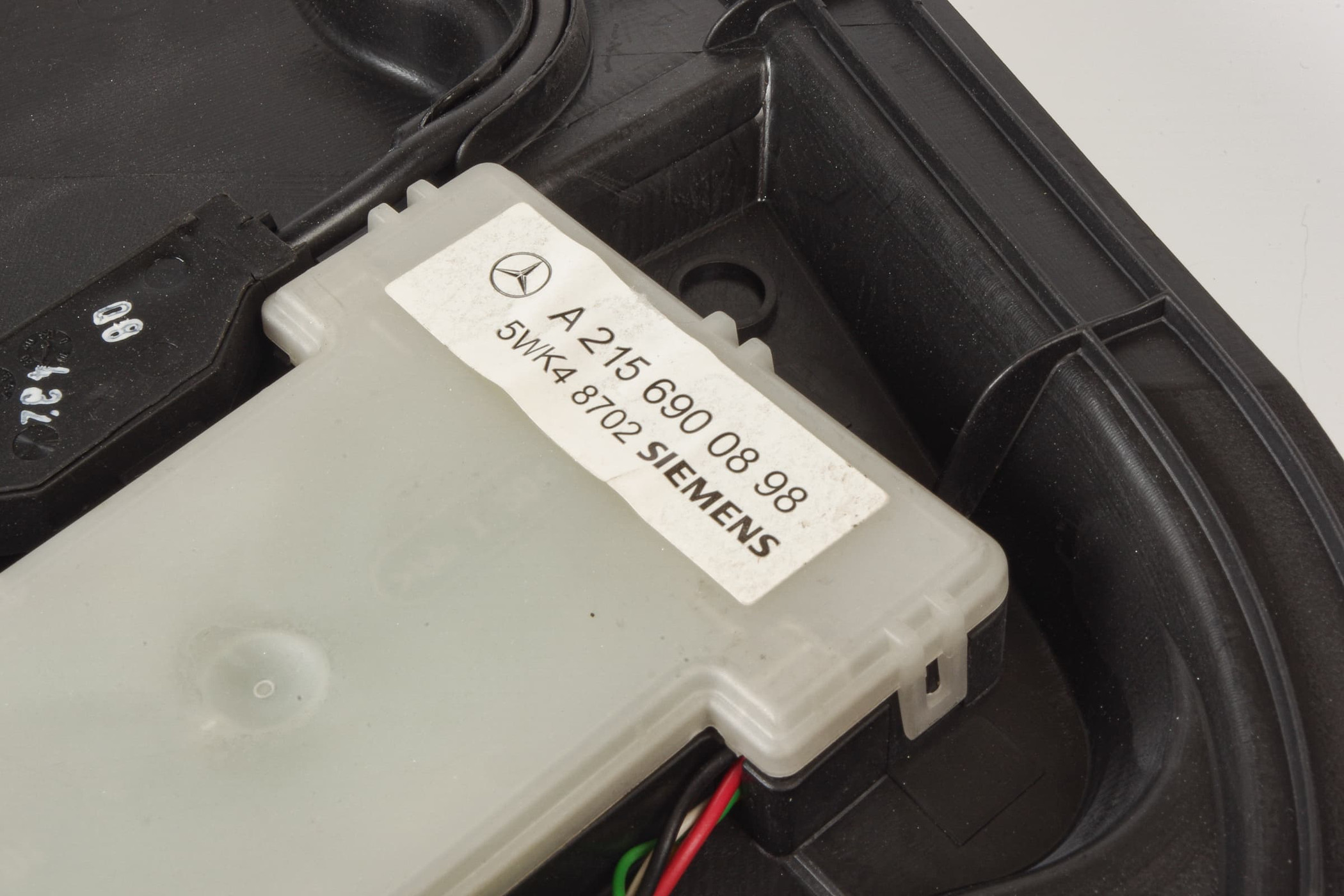 Mercedes 2156900898 Antenna Module - Rear Right | C215 CL