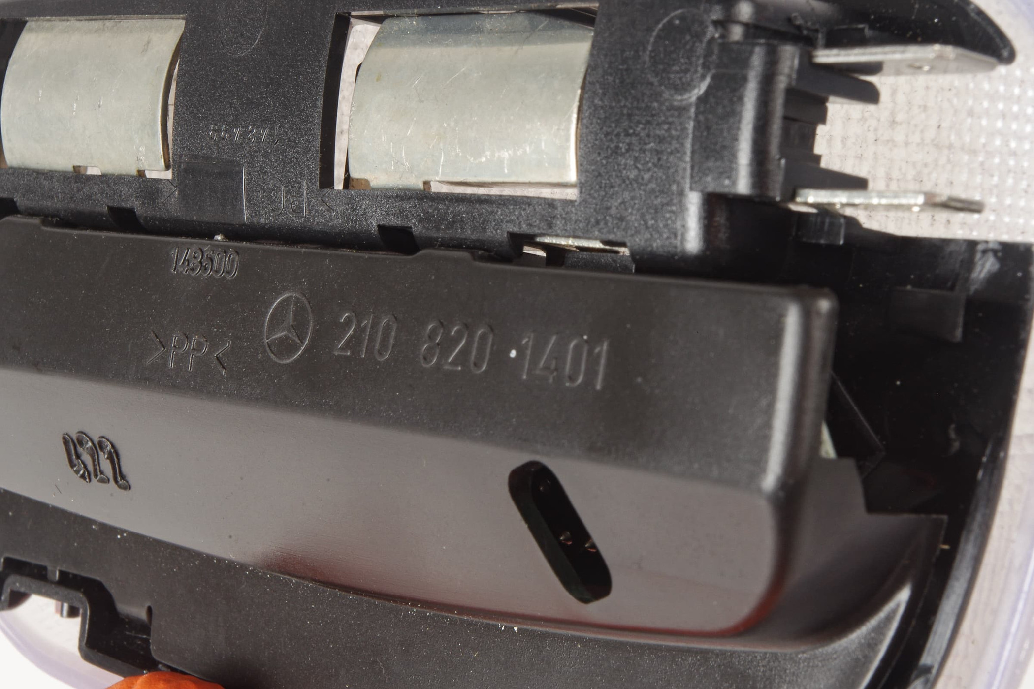 Mercedes 2108201401 Parking Sensor Monitor | W168 A S202 CL203 C C208 C209...