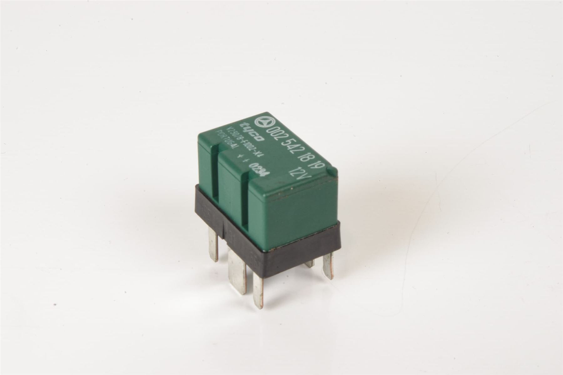 Mercedes 0025421819 Roller Blind Relay - Rear | C215 CL W220 S