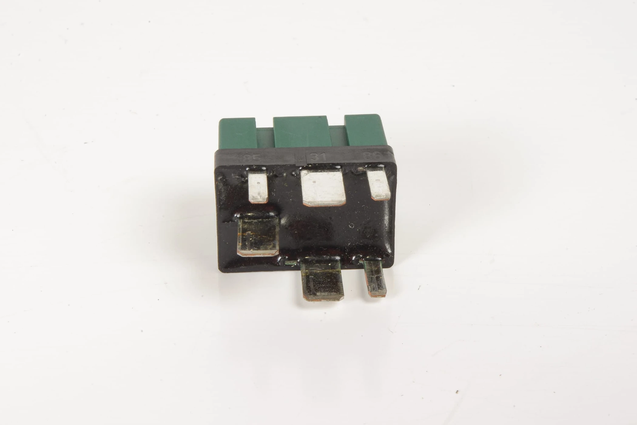 Mercedes 0025421819 Roller Blind Relay - Rear | C215 CL W220 S