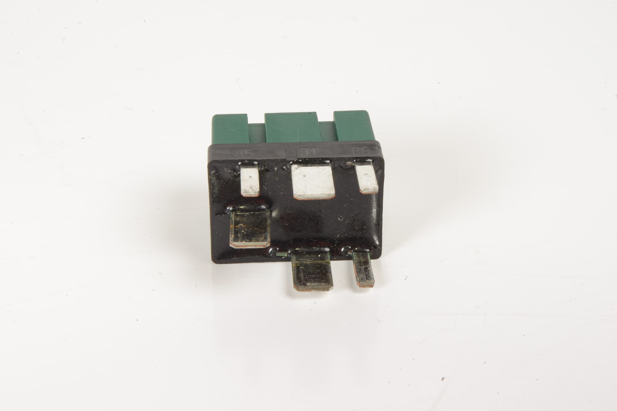 Mercedes 0025421819 Roller Blind Relay - Rear | C215 CL W220 S