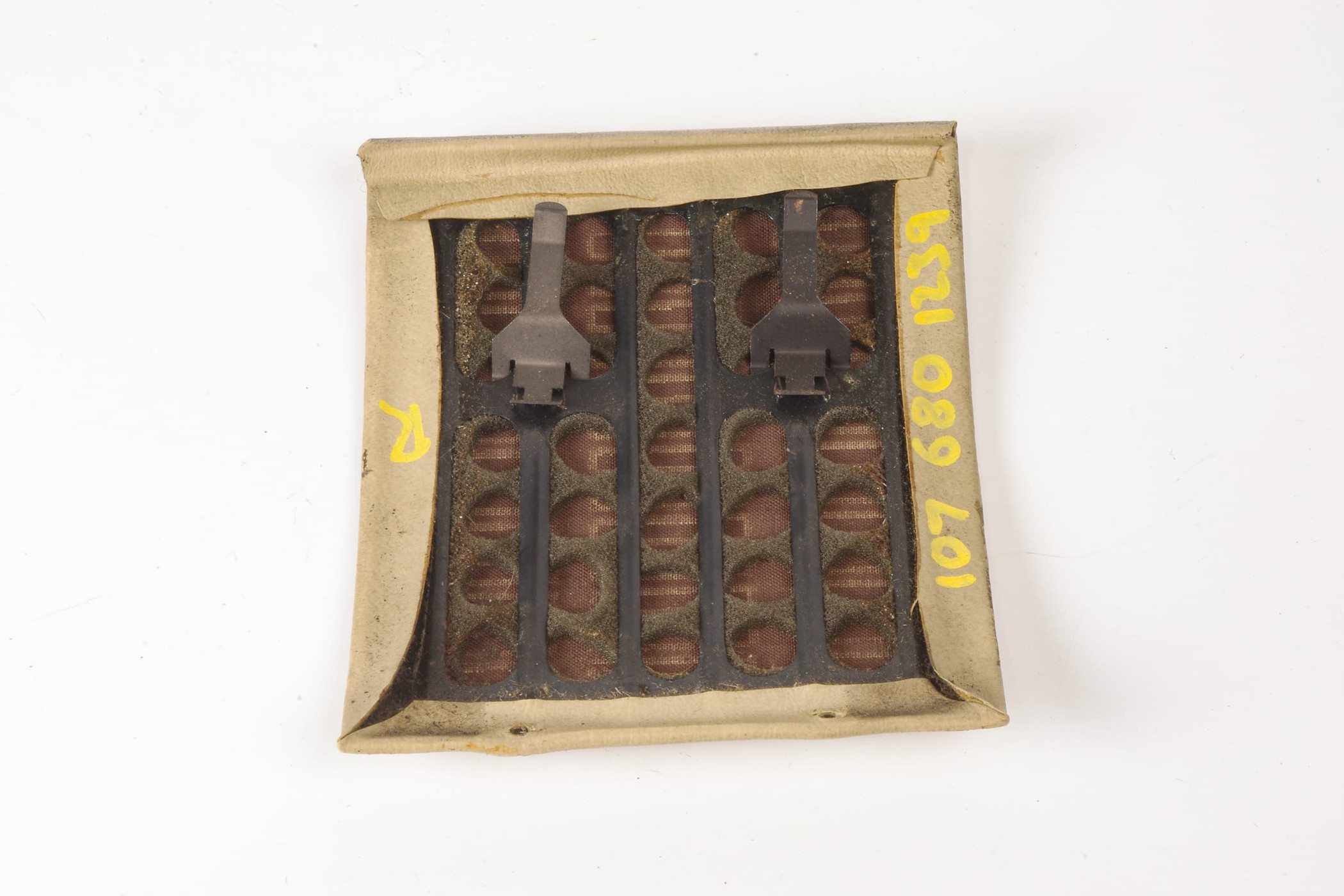 Mercedes 1076801239 Dashboard Speaker Cover - Right Cream | C107 R107 SL