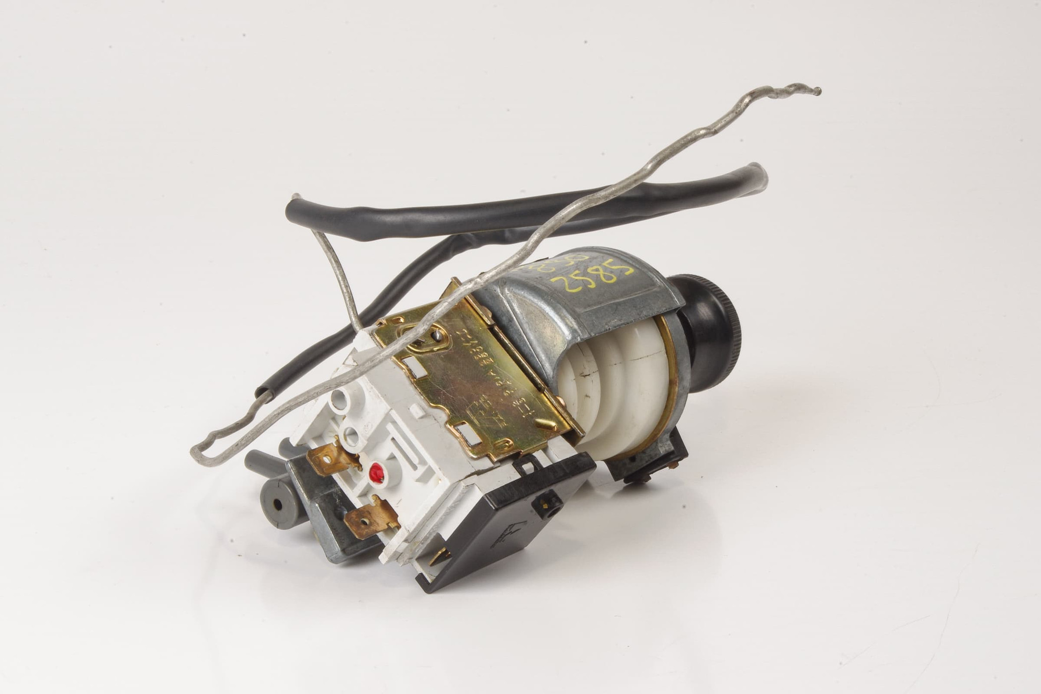 Mercedes 1078302585 HVAC Control Unit | R107 SL