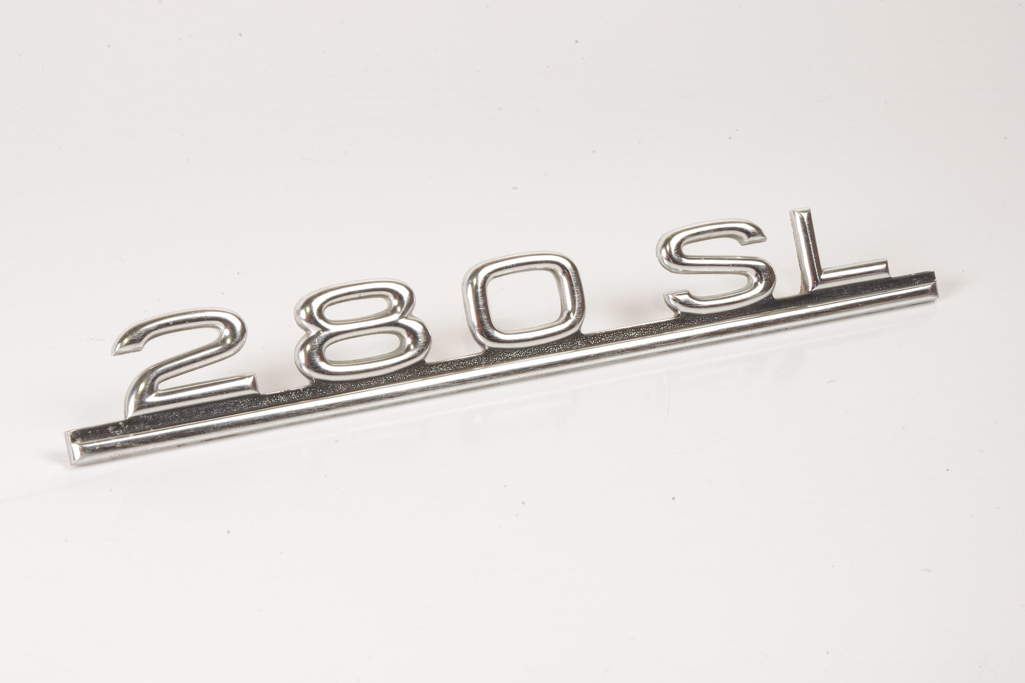 Mercedes 1078170015 Boot Badge | R107 SL