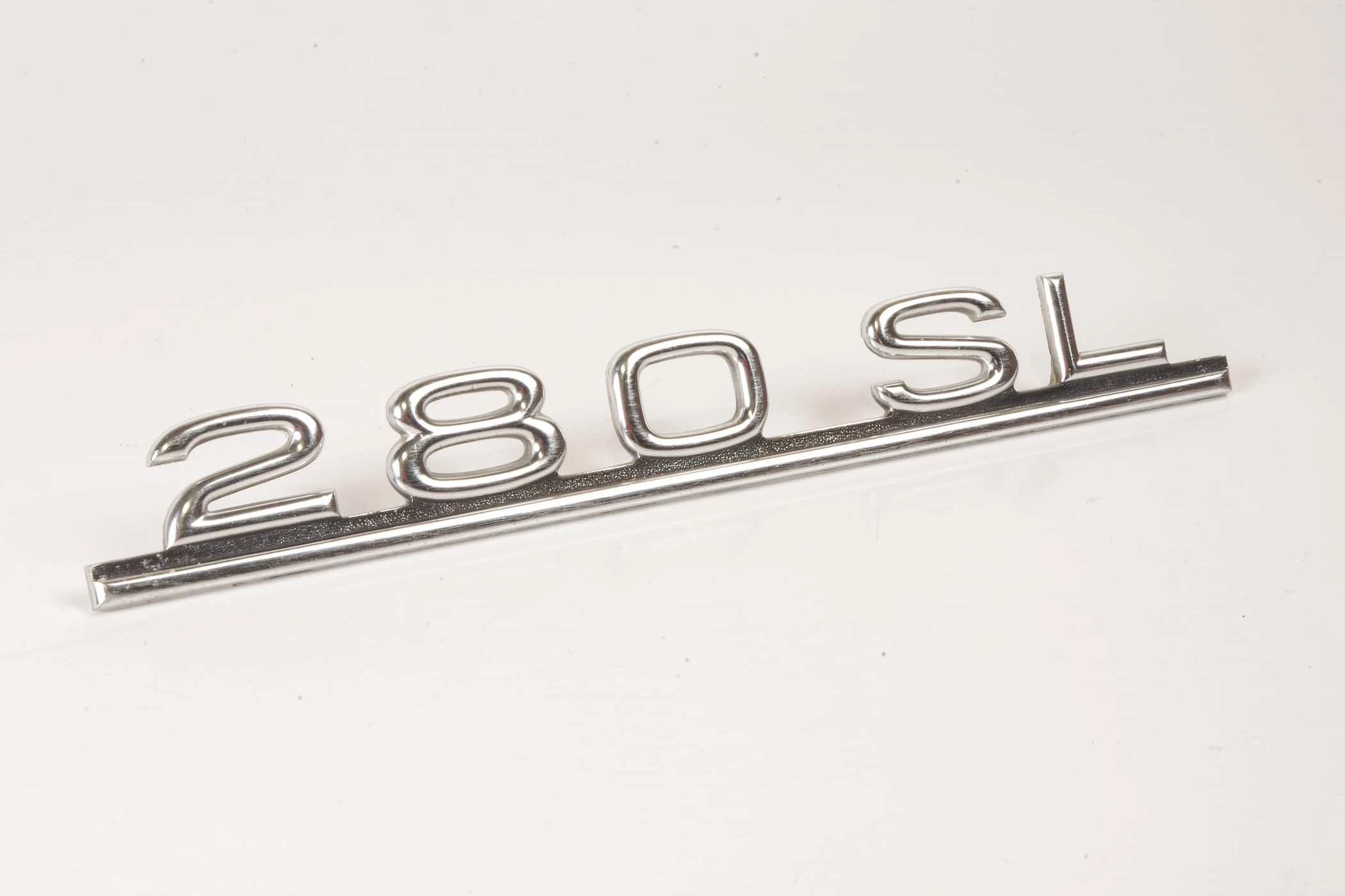 Mercedes 1078170015 Boot Badge | R107 SL