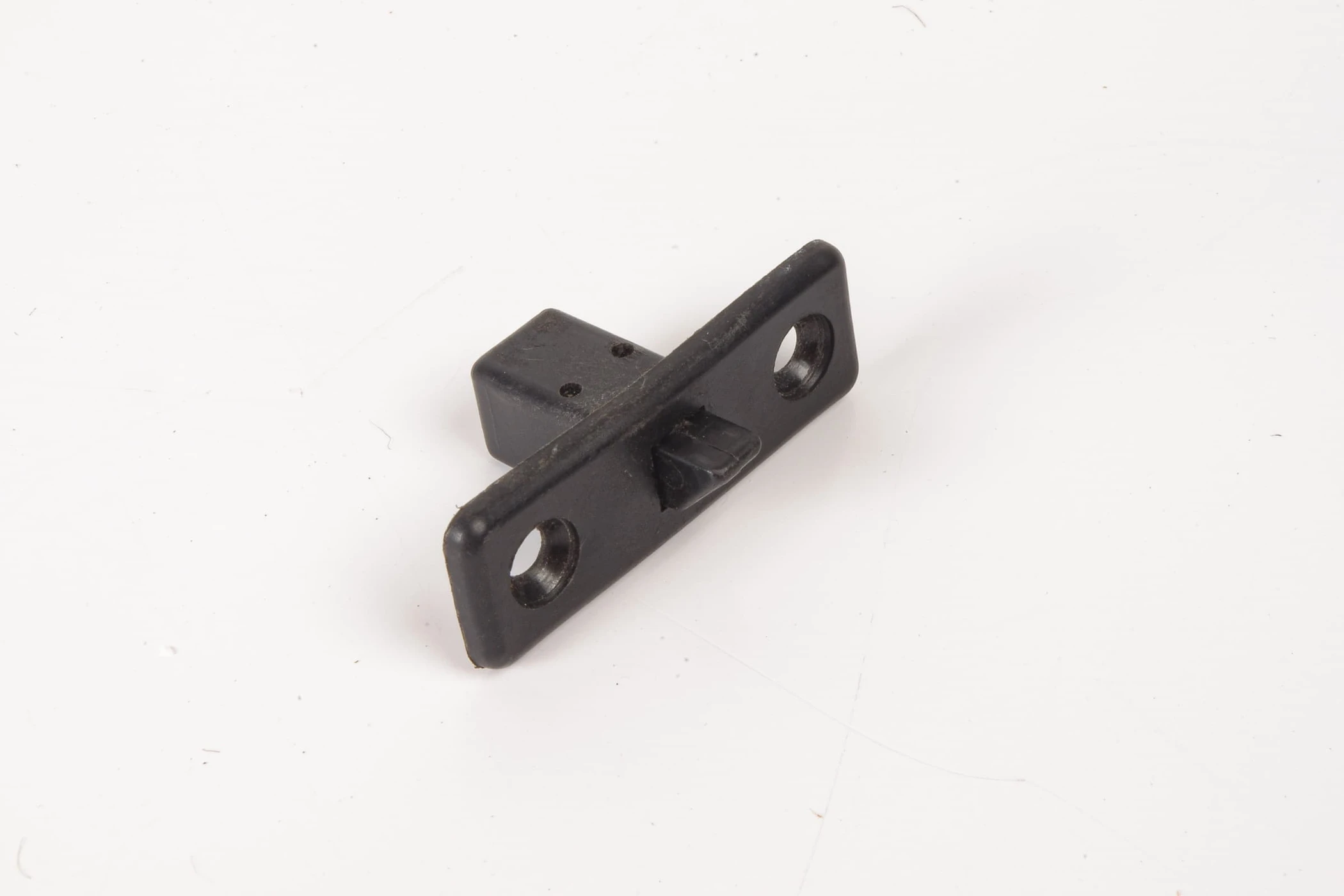 Mercedes 1076890025 Glovebox Latch | C107 R107 SL W116 S