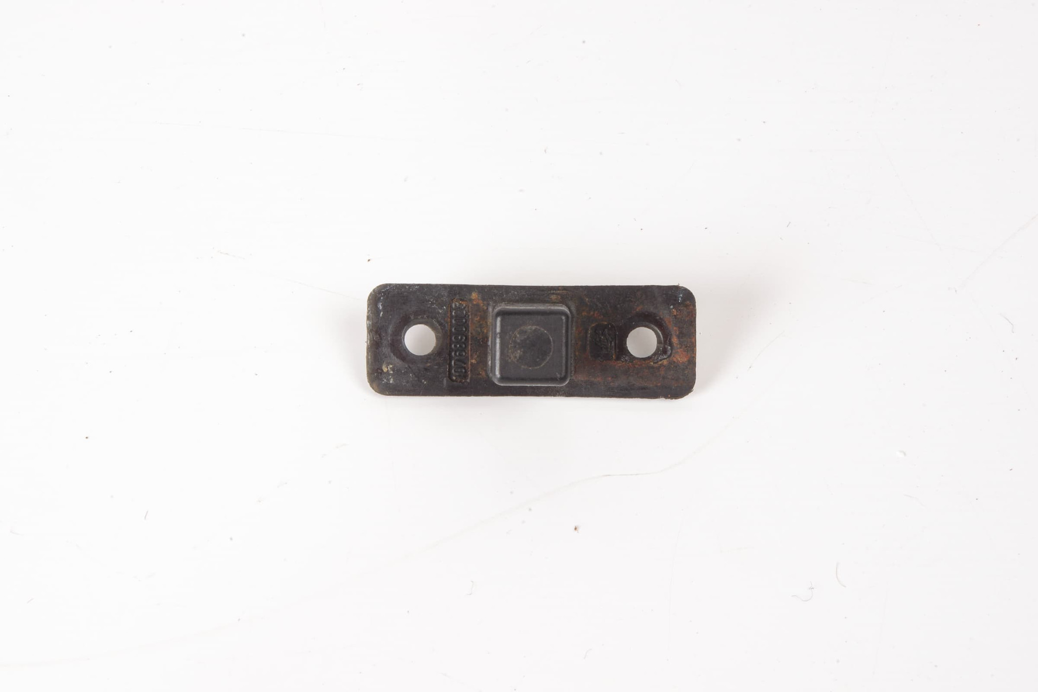 Mercedes 1076890025 Glovebox Latch | C107 R107 SL W116 S