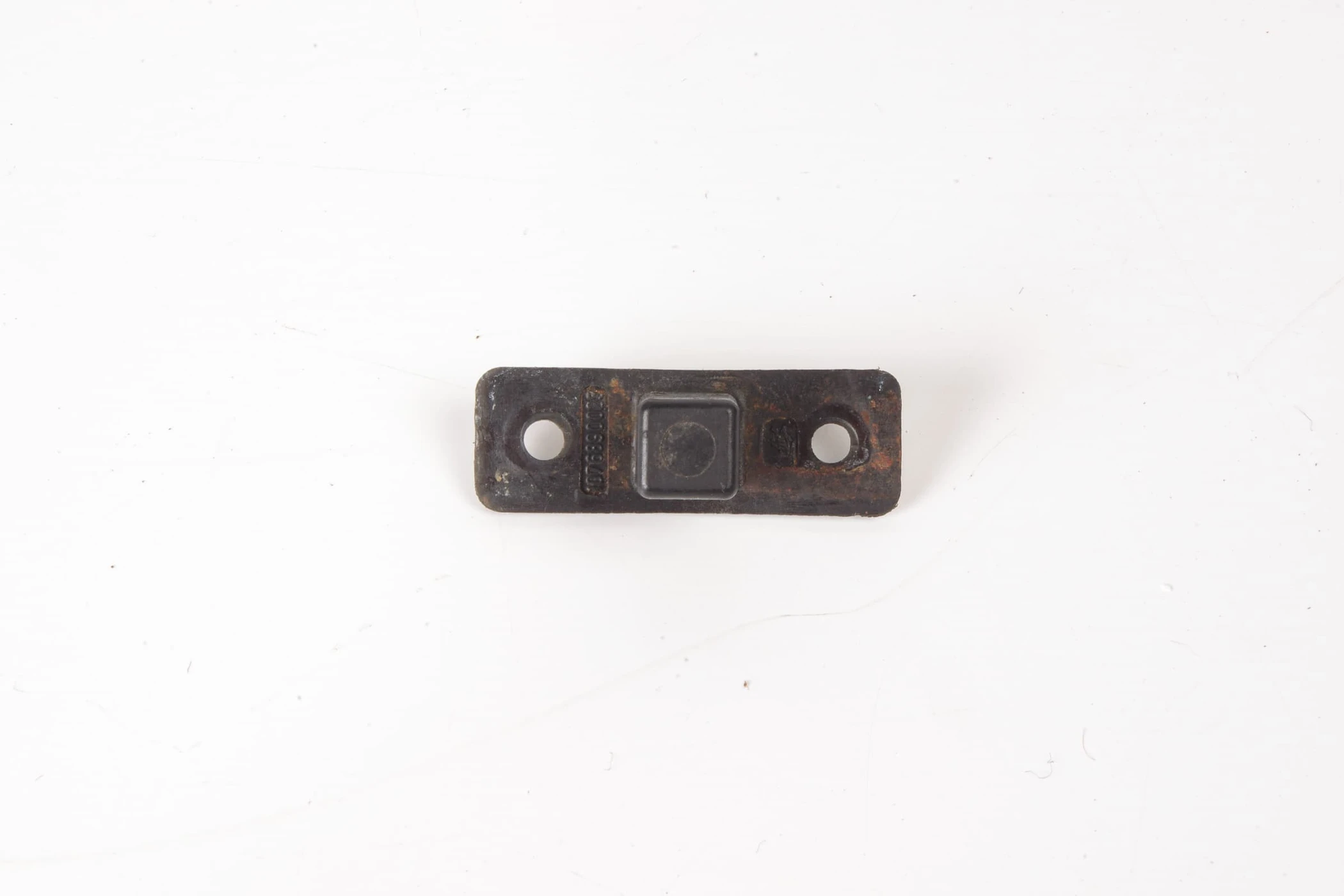 Mercedes 1076890025 Glovebox Latch | C107 R107 SL W116 S