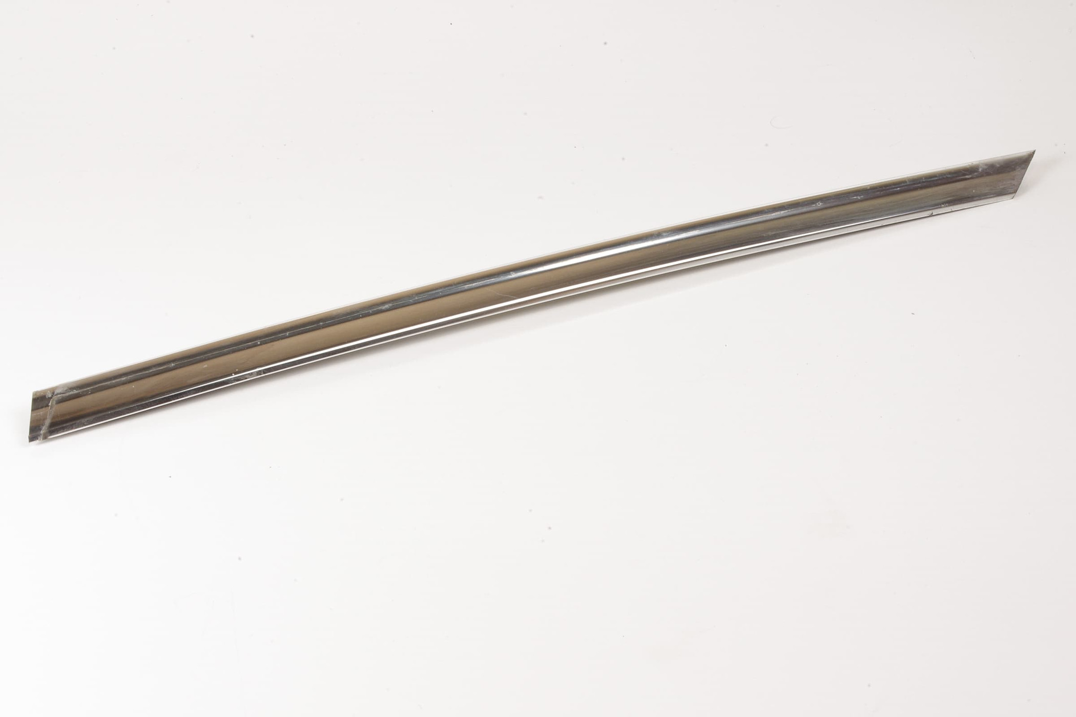 Mercedes 1076701216 A Pillar Chrome Trim - Right | R107 SL