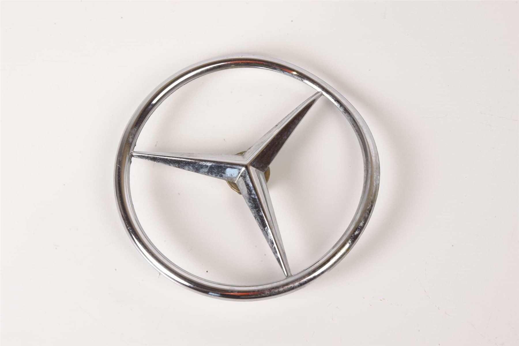 Mercedes 1077580158 Boot Badge | R107 SL