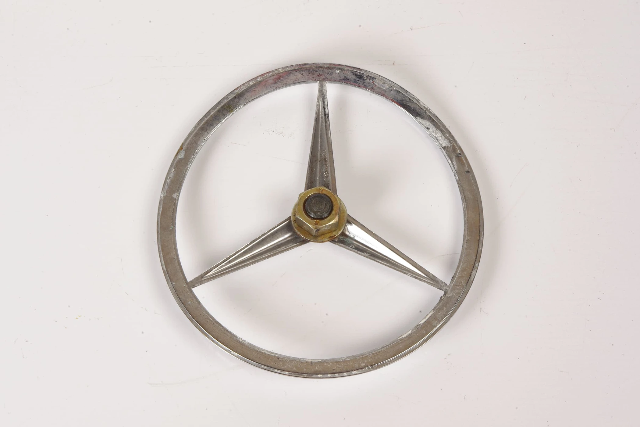Mercedes 1077580158 Boot Badge | R107 SL