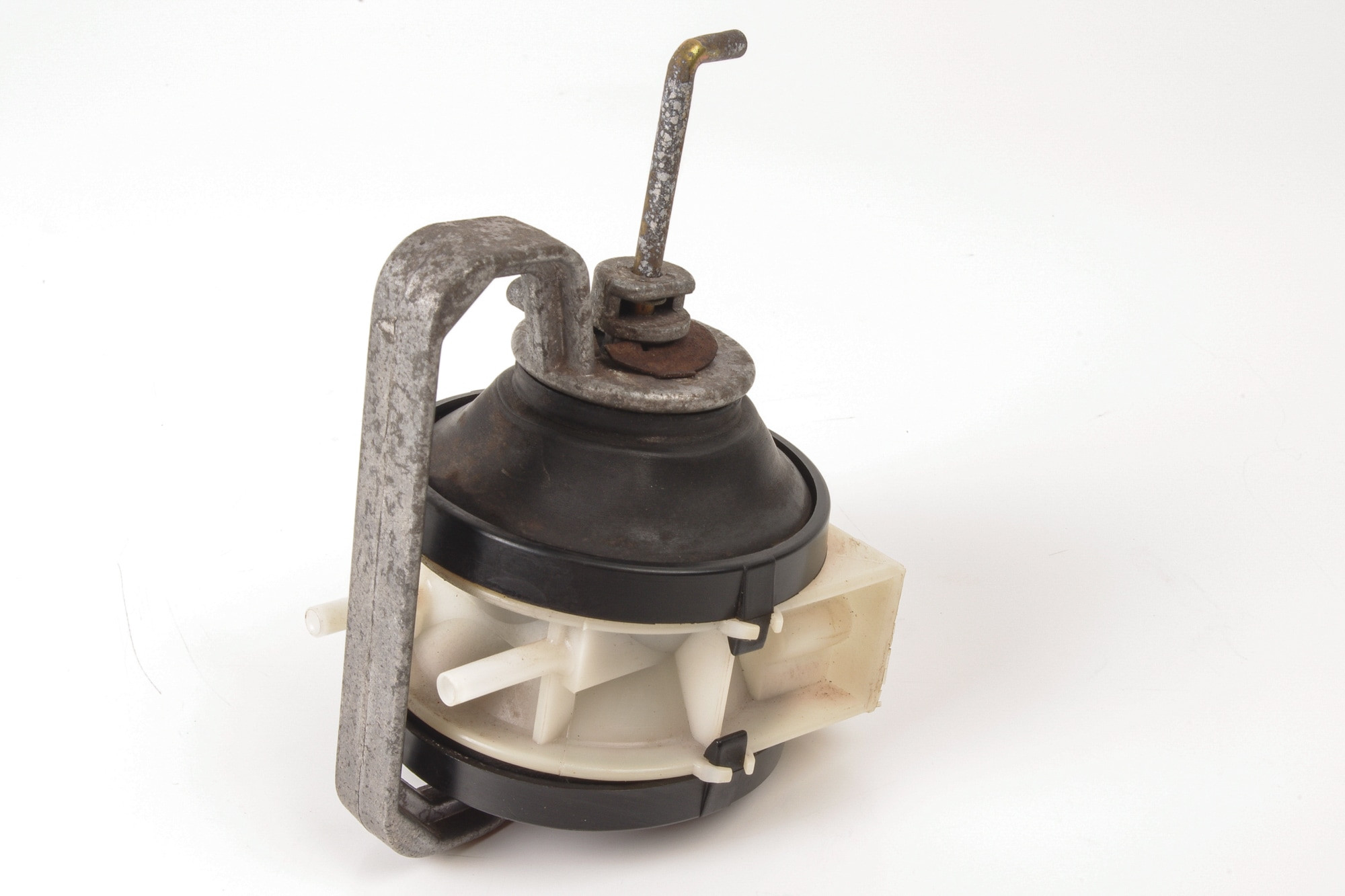 Mercedes 0008001175 A/C Vacuum Actuator | C107 R107 SL W108 W109 W111 W116 S...