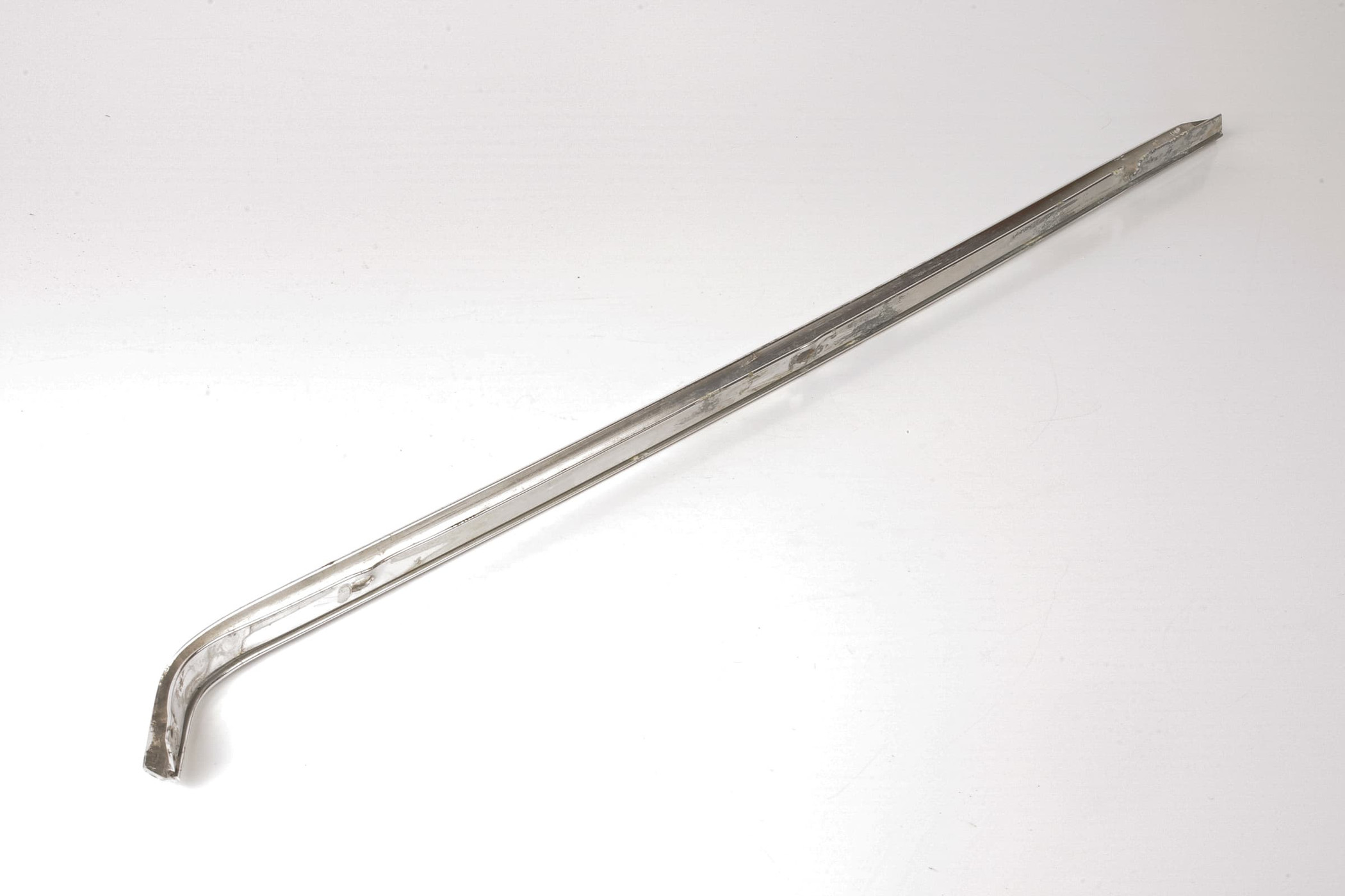 Mercedes 1076980901 Windscreen Trim - Left | R107 SL