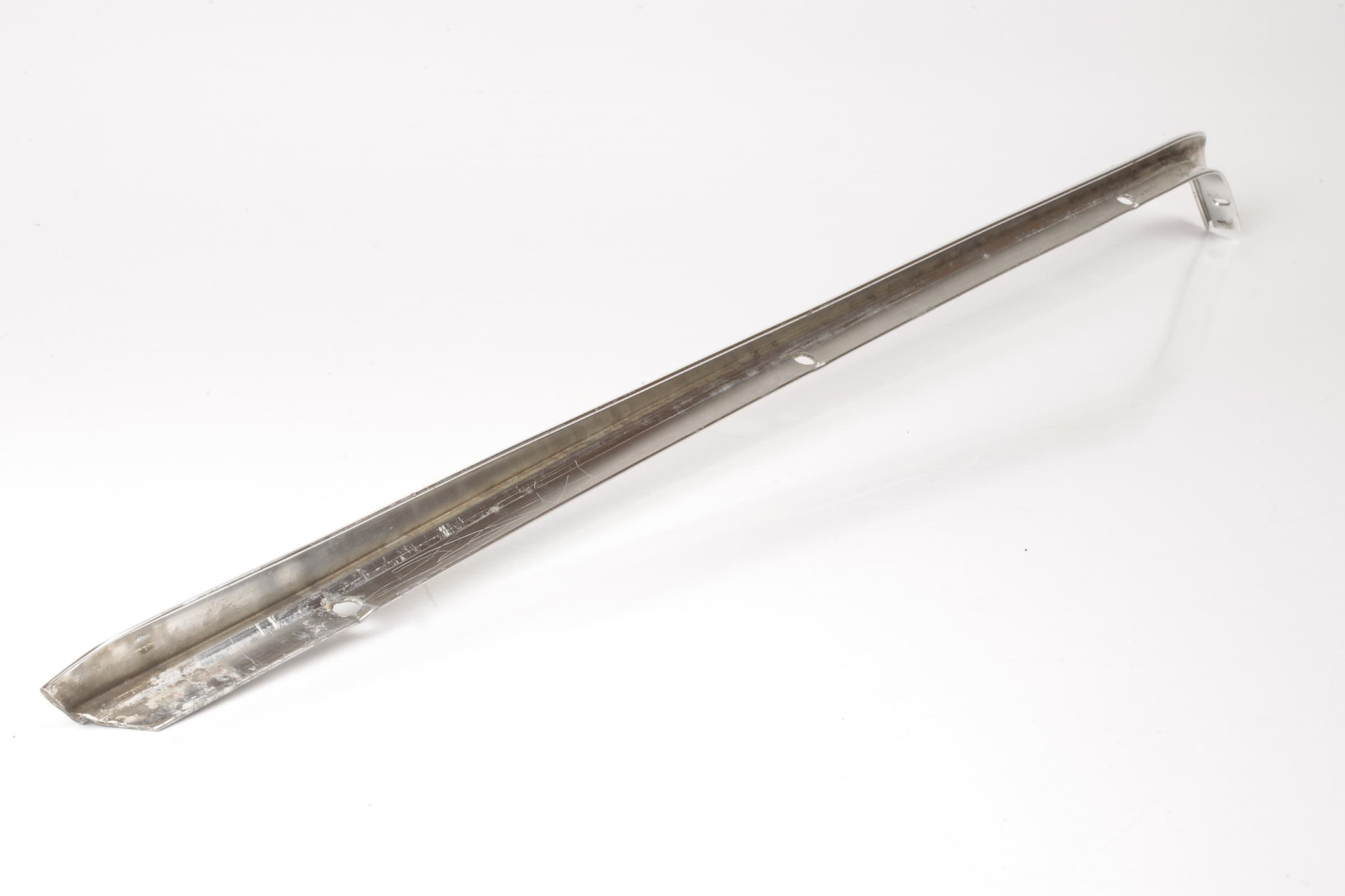 Mercedes 1076981001 Windscreen Trim - Right | R107 SL