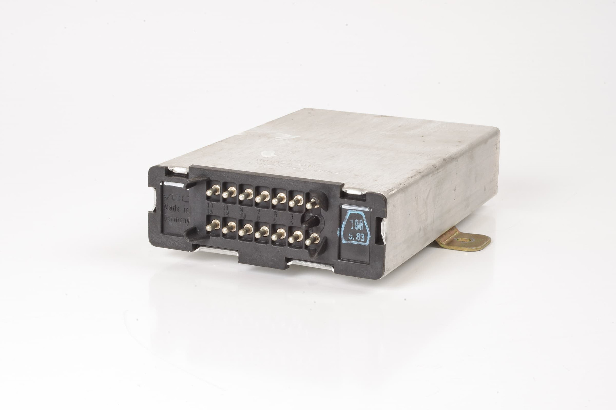 Mercedes 0015457632 Cruise Control Relay | C107 R107 SL W116 W126 S W123 E