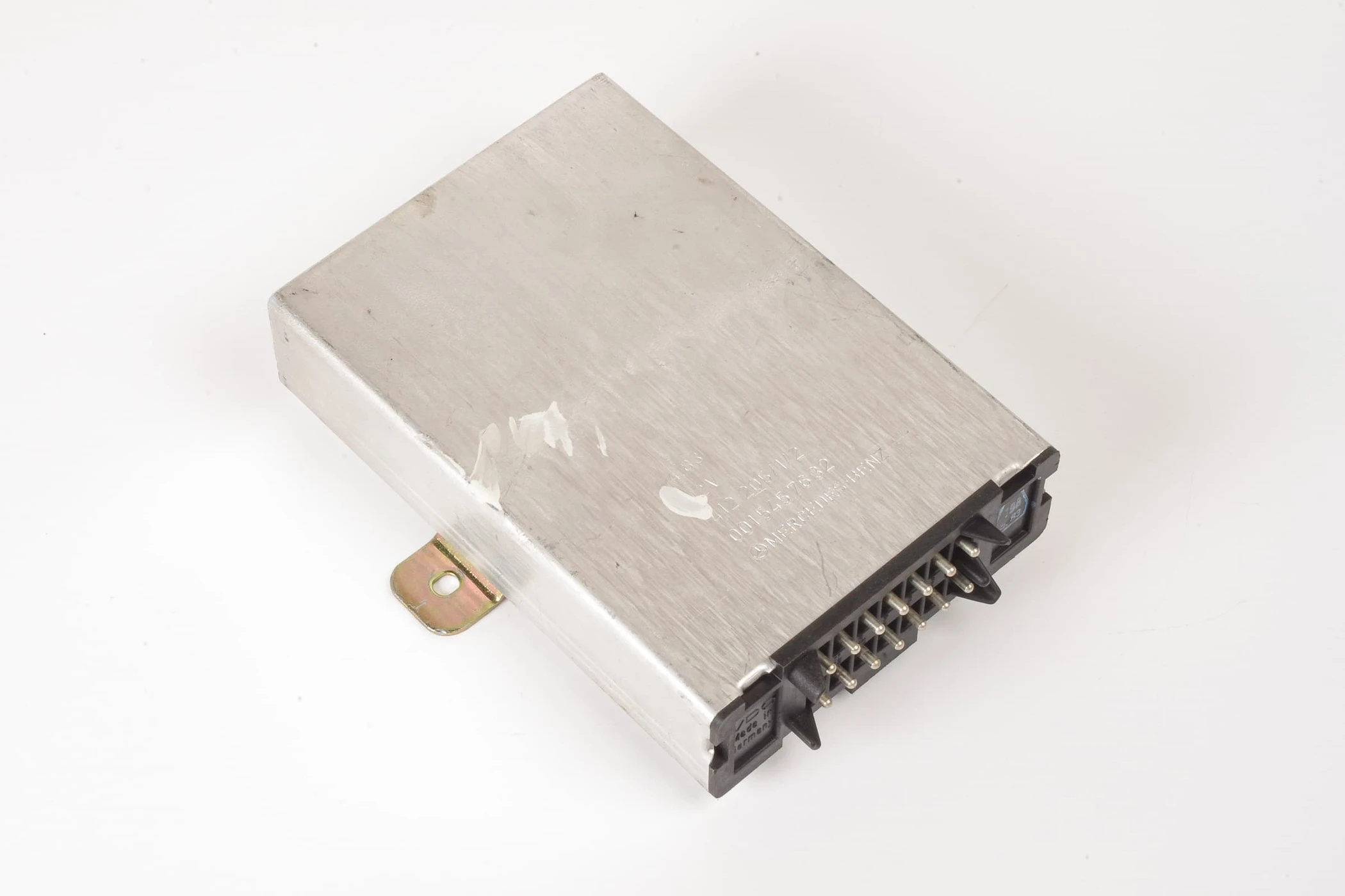 Mercedes 0015457632 Cruise Control Relay | C107 R107 SL W116 W126 S W123 E